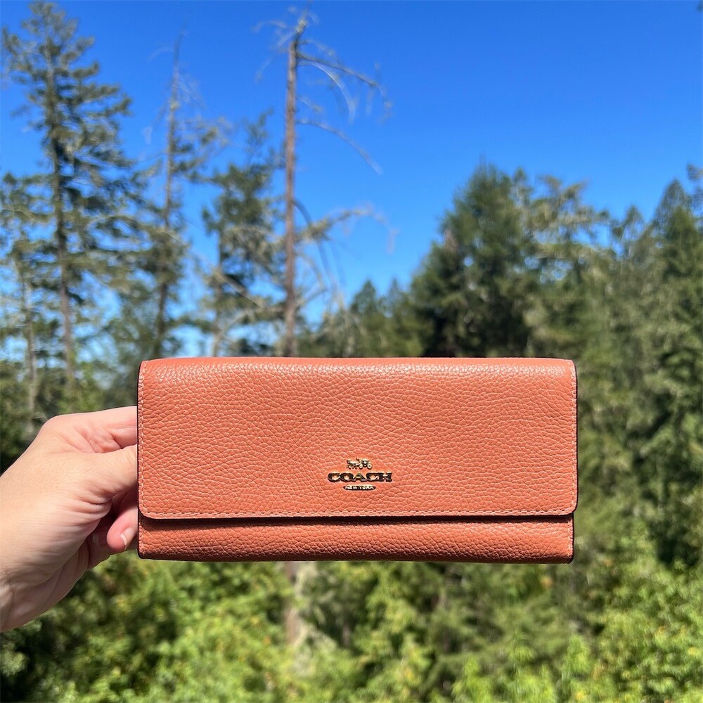 COACH VINTAGE Trifold Wallet Salmon Pebble Leather with Gold Hardware AUTHENTIC